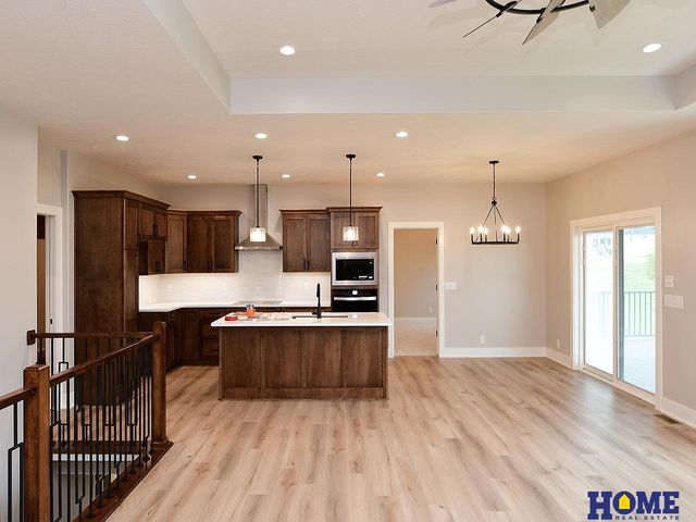 10930 Grantham Drive, Lincoln, NE 68527