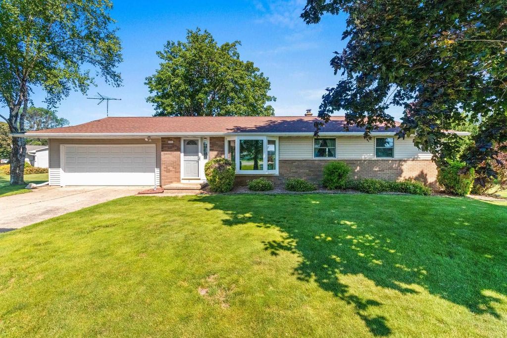 5091 CALEDONIA DRIVE, New Franken, WI 54229