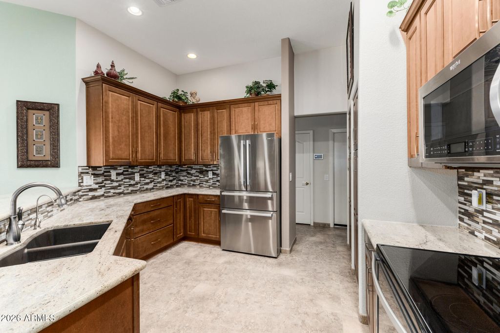 24110 S LAKESTAR Drive, Sun Lakes, AZ 85248