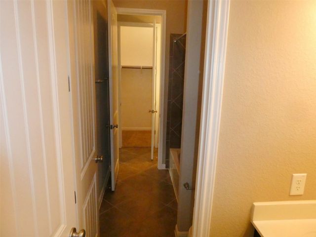 21905 ROCK WREN RD, Spicewood, TX 78669