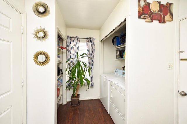 543 Dalewood Drive, Houston, TX 77060