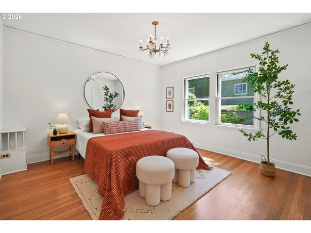 2948 Ne 24TH Ave, Portland, OR 97212