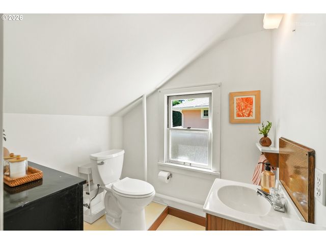 2948 Ne 24TH Ave, Portland, OR 97212