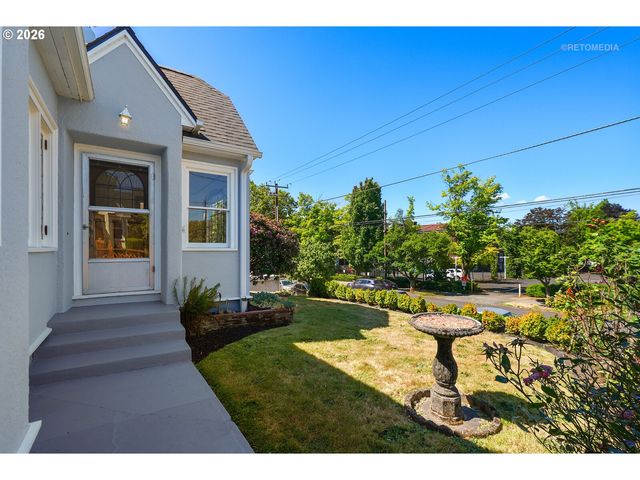 2948 Ne 24TH Ave, Portland, OR 97212