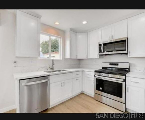 2027 Abbe, San Diego, CA 92111
