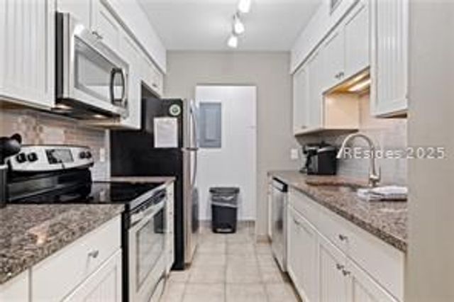 34 Forest Beach Drive N D19, Hilton Head Island, SC 29928