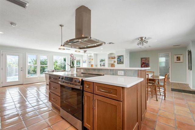 503 65TH STREET, Holmes Beach, FL 34217