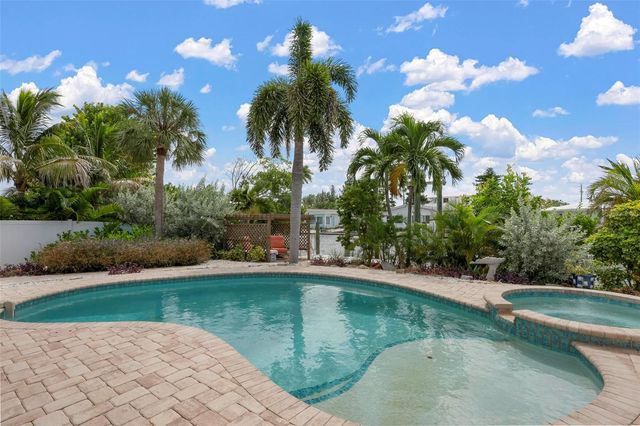 503 65TH STREET, Holmes Beach, FL 34217