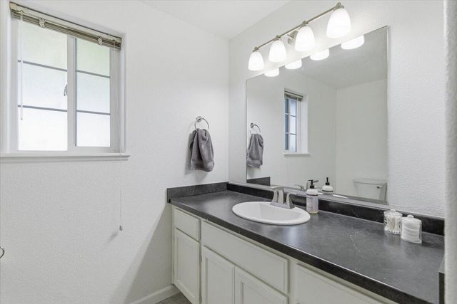 8008 Thunderhead Avenue, White City, OR 97503