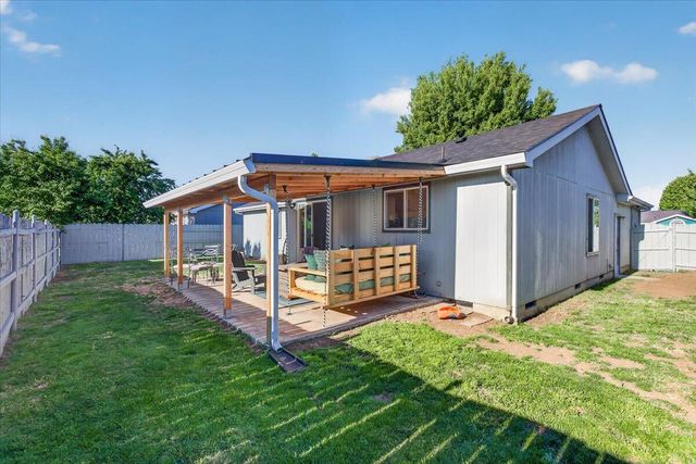 8008 Thunderhead Avenue, White City, OR 97503
