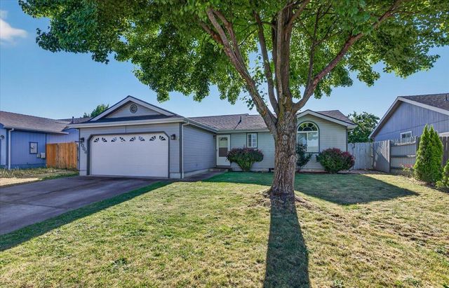 8008 Thunderhead Avenue, White City, OR 97503