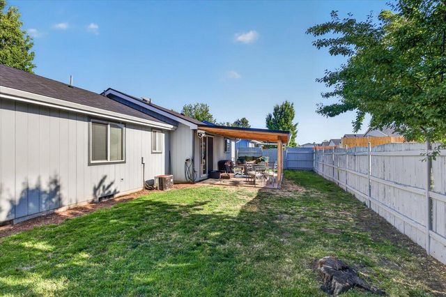 8008 Thunderhead Avenue, White City, OR 97503
