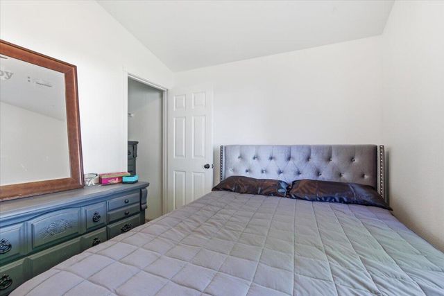 8008 Thunderhead Avenue, White City, OR 97503