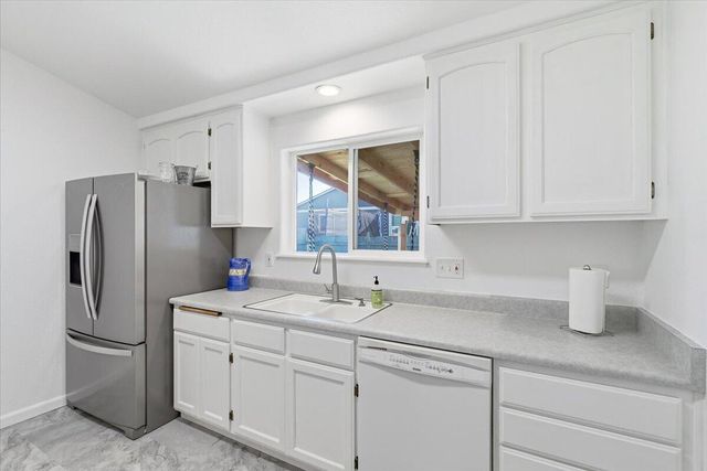 8008 Thunderhead Avenue, White City, OR 97503