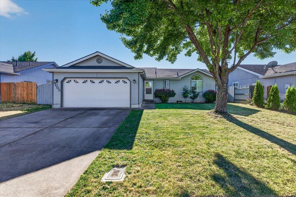 8008 Thunderhead Avenue, White City, OR 97503