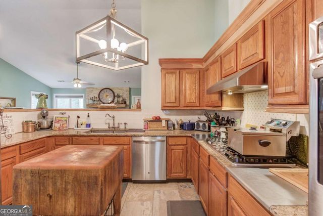 1200 Amhearst Oaks Drive, Lawrenceville, GA 30043