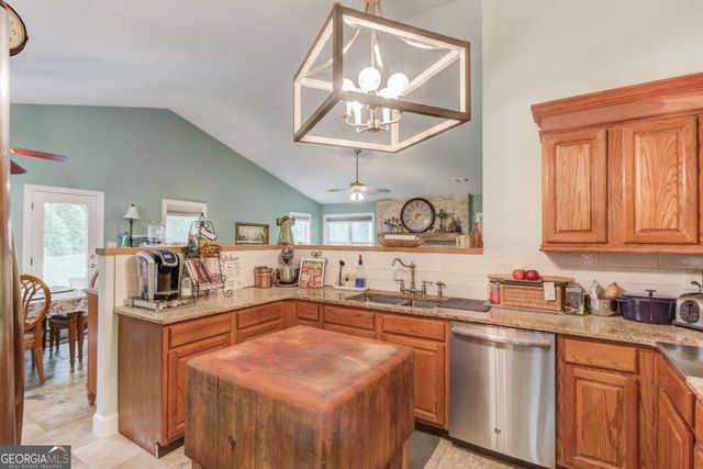 1200 Amhearst Oaks Drive, Lawrenceville, GA 30043
