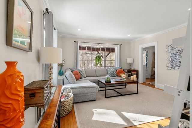 40 Kimlo Rd, Wellesley, MA 02481