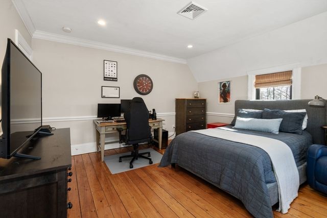 40 Kimlo Rd, Wellesley, MA 02481