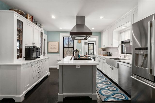 40 Kimlo Rd, Wellesley, MA 02481