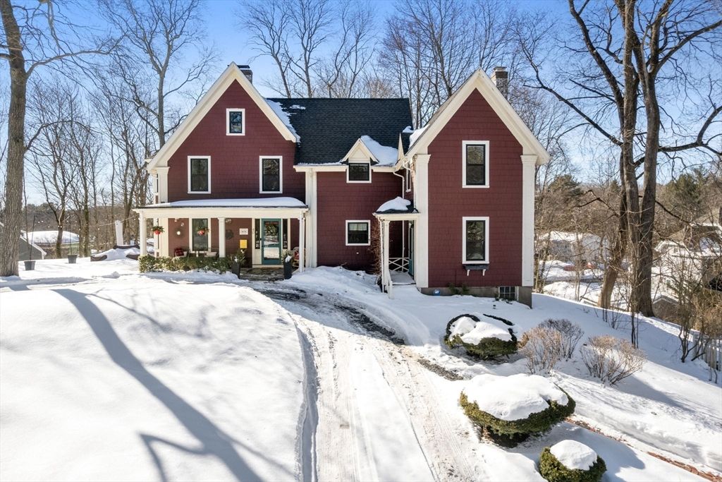40 Kimlo Rd, Wellesley, MA 02481
