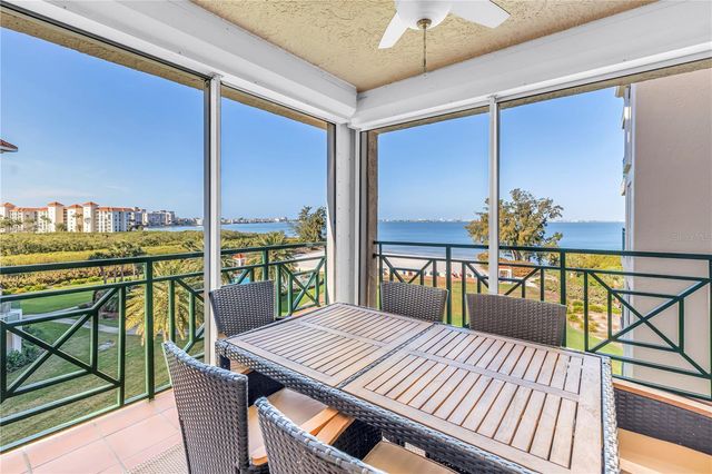 4737 DOLPHIN CAY LANE S 401, St Petersburg, FL 33711