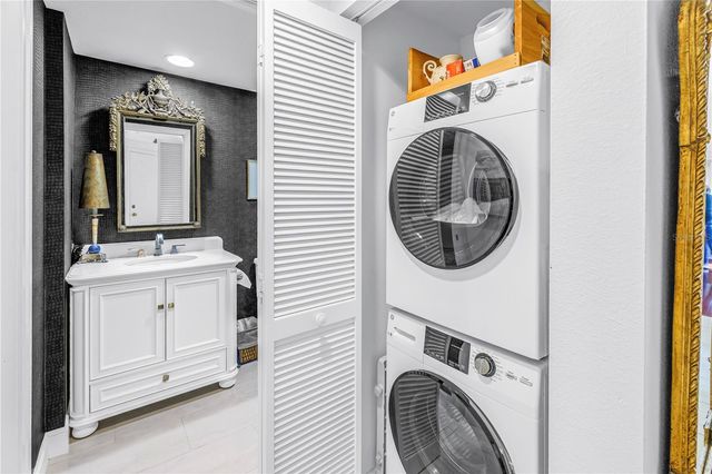 4737 DOLPHIN CAY LANE S 401, St Petersburg, FL 33711