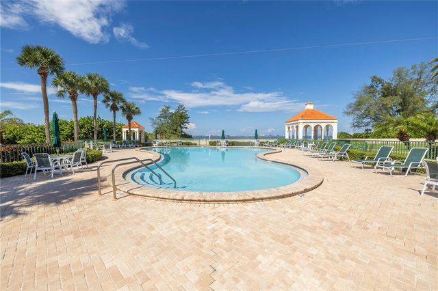 4737 DOLPHIN CAY LANE S 401, St Petersburg, FL 33711