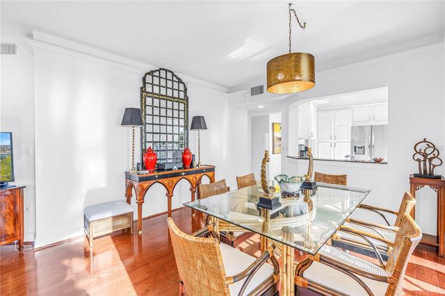 4737 DOLPHIN CAY LANE S 401, St Petersburg, FL 33711