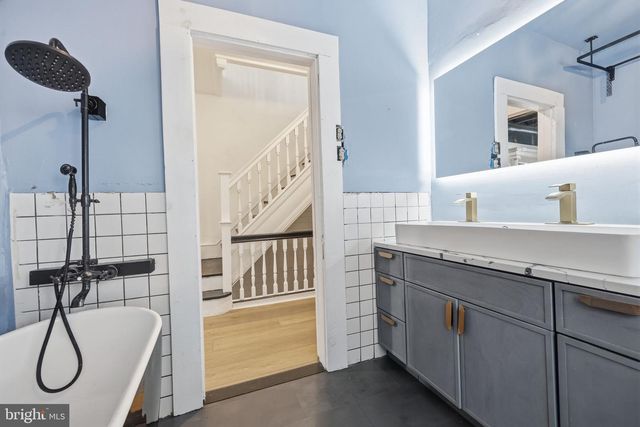 34 E MOUNT PLEASANT AVE, Philadelphia, PA 19119