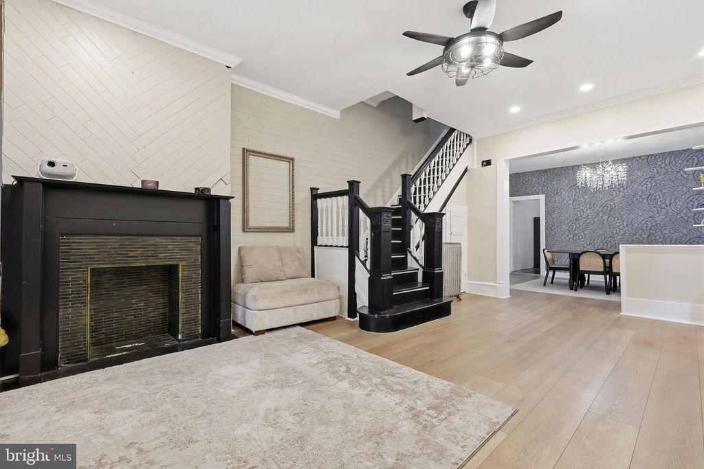 34 E MOUNT PLEASANT AVE, Philadelphia, PA 19119 — photo 3