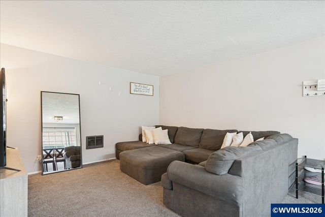 3456 Chiefs Ct NE, Salem, OR 97305