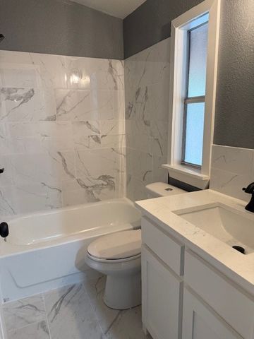 4640 Lyndi Lane, Granbury, TX 76049