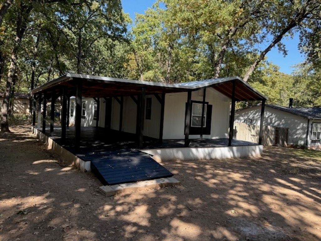 4640 Lyndi Lane, Granbury, TX 76049