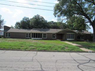 3300 Oakridge Lane, Waco, TX 76708