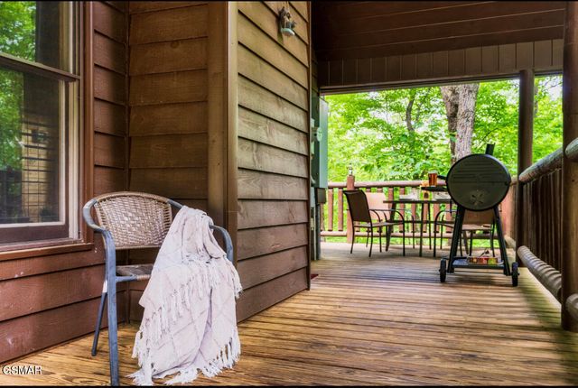 4328 Parkside Village Drive, Sevierville, TN 37862