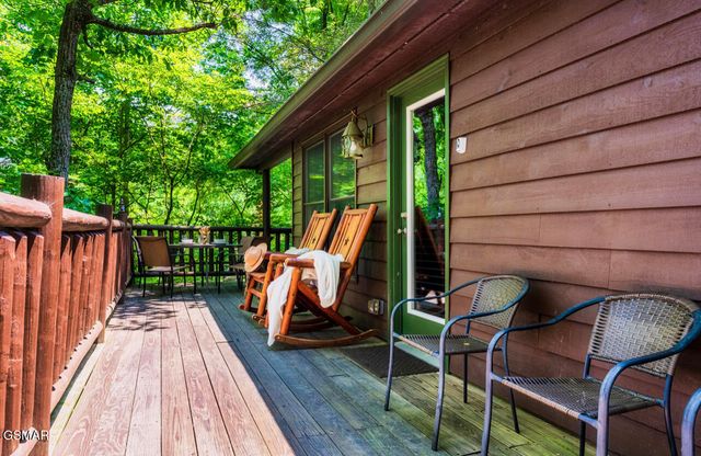 4328 Parkside Village Drive, Sevierville, TN 37862