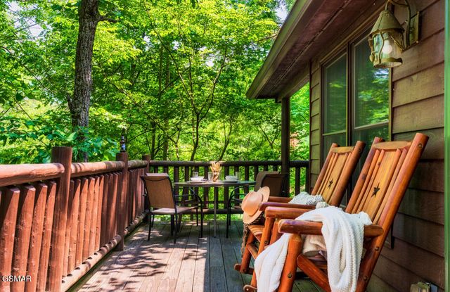 4328 Parkside Village Drive, Sevierville, TN 37862