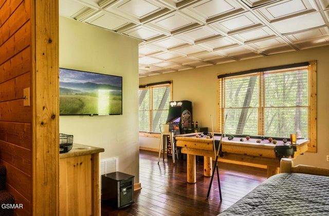 4328 Parkside Village Drive, Sevierville, TN 37862