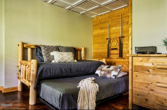 4328 Parkside Village Drive, Sevierville, TN 37862