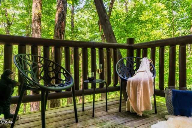 4328 Parkside Village Drive, Sevierville, TN 37862