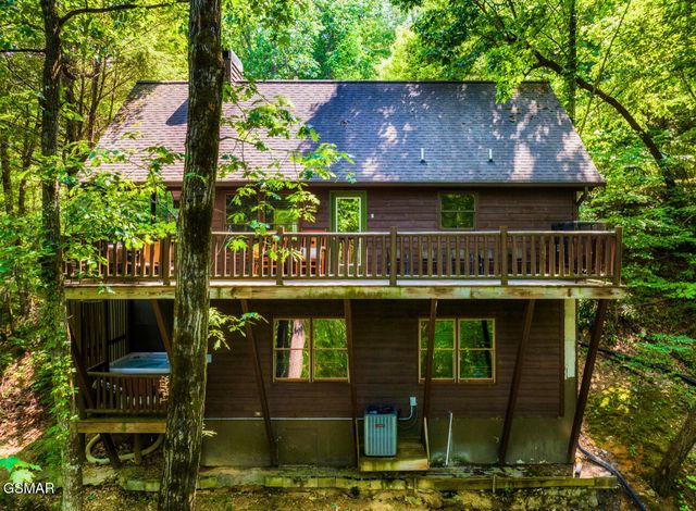 4328 Parkside Village Drive, Sevierville, TN 37862