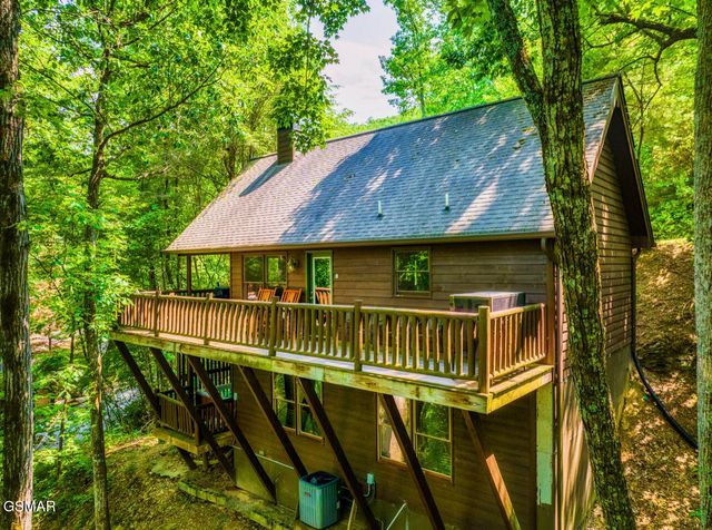 4328 Parkside Village Drive, Sevierville, TN 37862