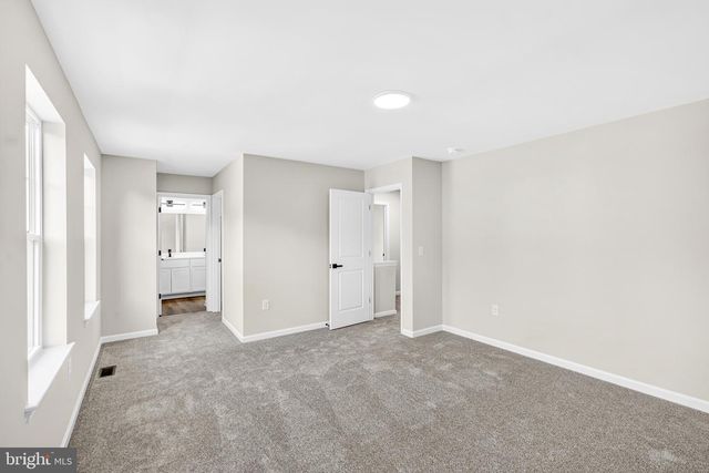69 MAIN ST, Bridgeport, NJ 08014