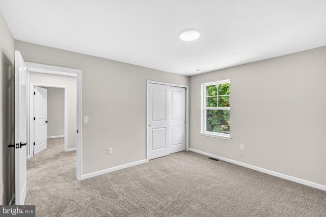 69 MAIN ST, Bridgeport, NJ 08014