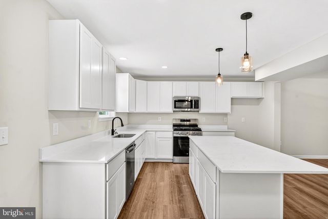 69 MAIN ST, Bridgeport, NJ 08014