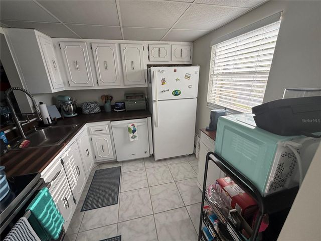 11485 OAKHURST ROAD 1100-1, Largo, FL 33774