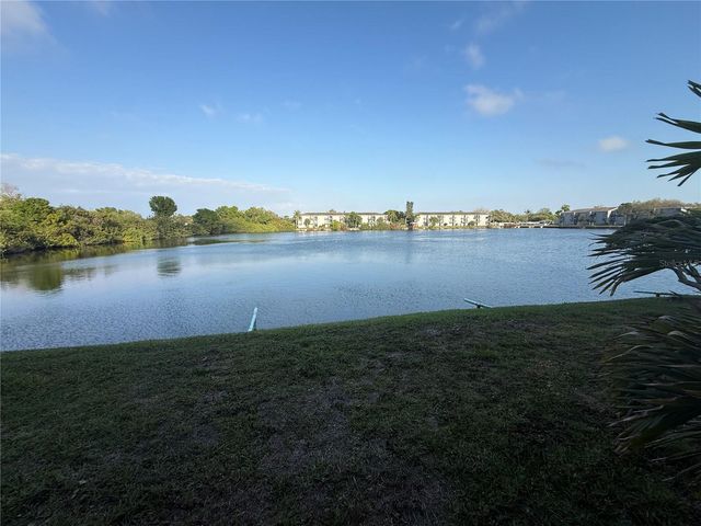 11485 OAKHURST ROAD 1100-1, Largo, FL 33774