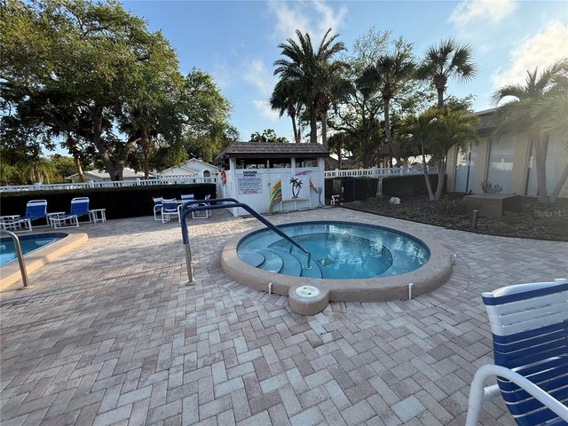 11485 OAKHURST ROAD 1100-1, Largo, FL 33774