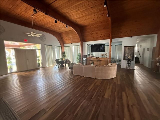 11485 OAKHURST ROAD 1100-1, Largo, FL 33774